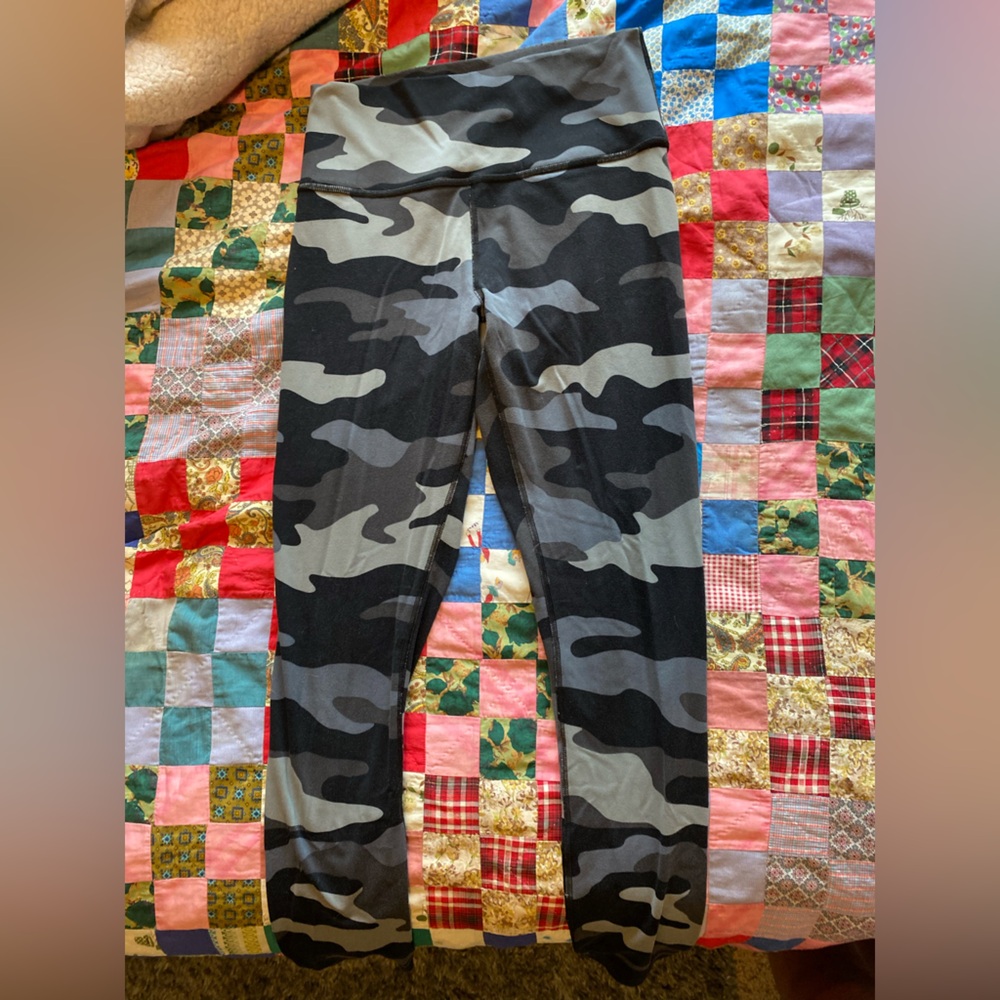 PINK Camo Leggings